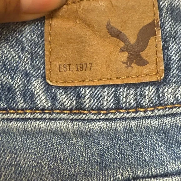 American Eagle Artist Crop Jeans Low Rise Distressed Blue Size 0 Y2K Style - Picture 3 of 8